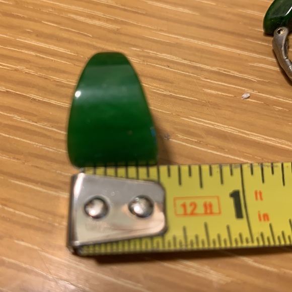 50’s VINTAGE GREEN BAKELITE  HOOP CLIP ON EARRINGS - Picture 8 of 11